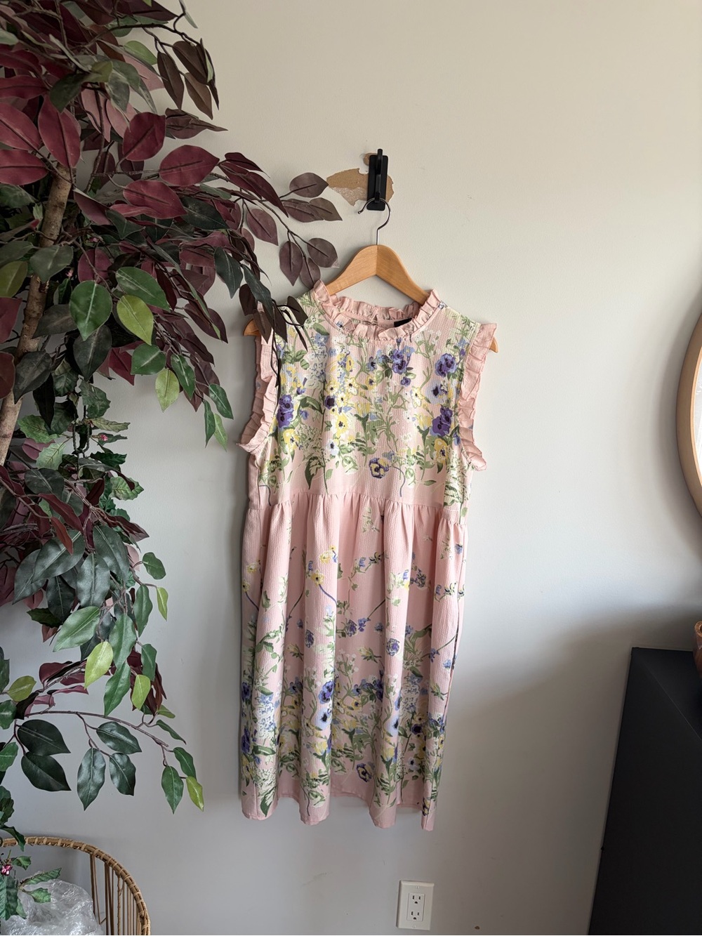 Suzanne Betro Pink Floral Midi Dress with Ruffle Trim